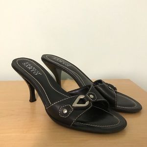 Franco Sarto black leather pumps kitten heels